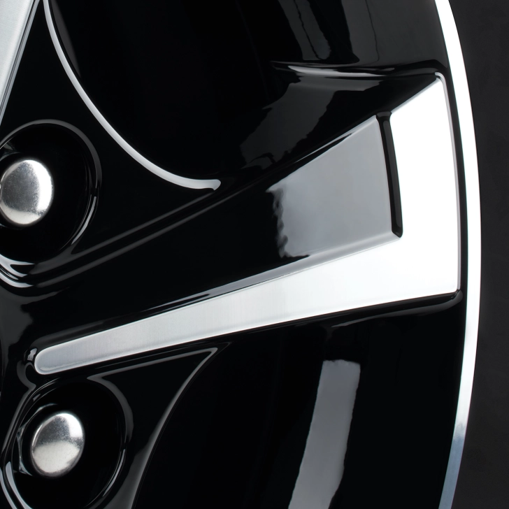 CWT black polished glossy detail 05