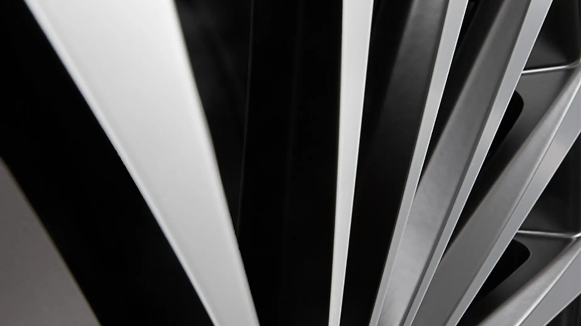 BORBET BLX black polished matt Details